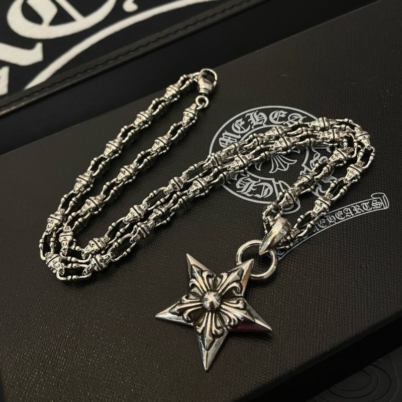 Ch*0me He**ts necklaces